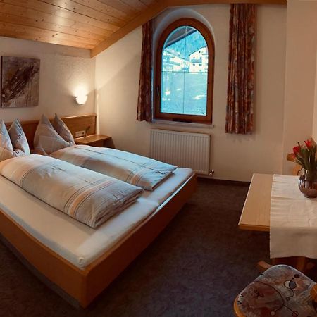 Aparts Handle Und Haus Bergblick Apartment Pfunds Exterior foto