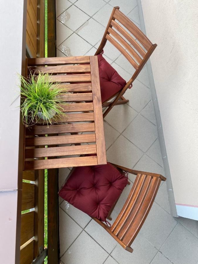 Aparts Handle Und Haus Bergblick Apartment Pfunds Exterior foto