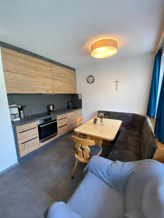 Aparts Handle Und Haus Bergblick Apartment Pfunds Exterior foto